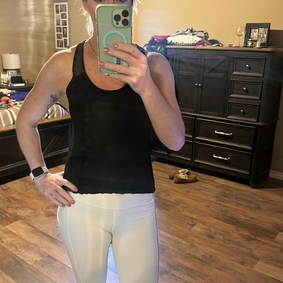 Cute black tank with mesh details - Picture 1 of 3